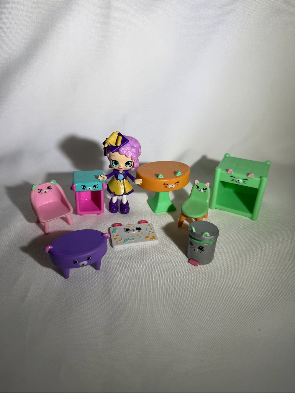 Mini Playset Doll & Accessories - Purple, Pink, Green